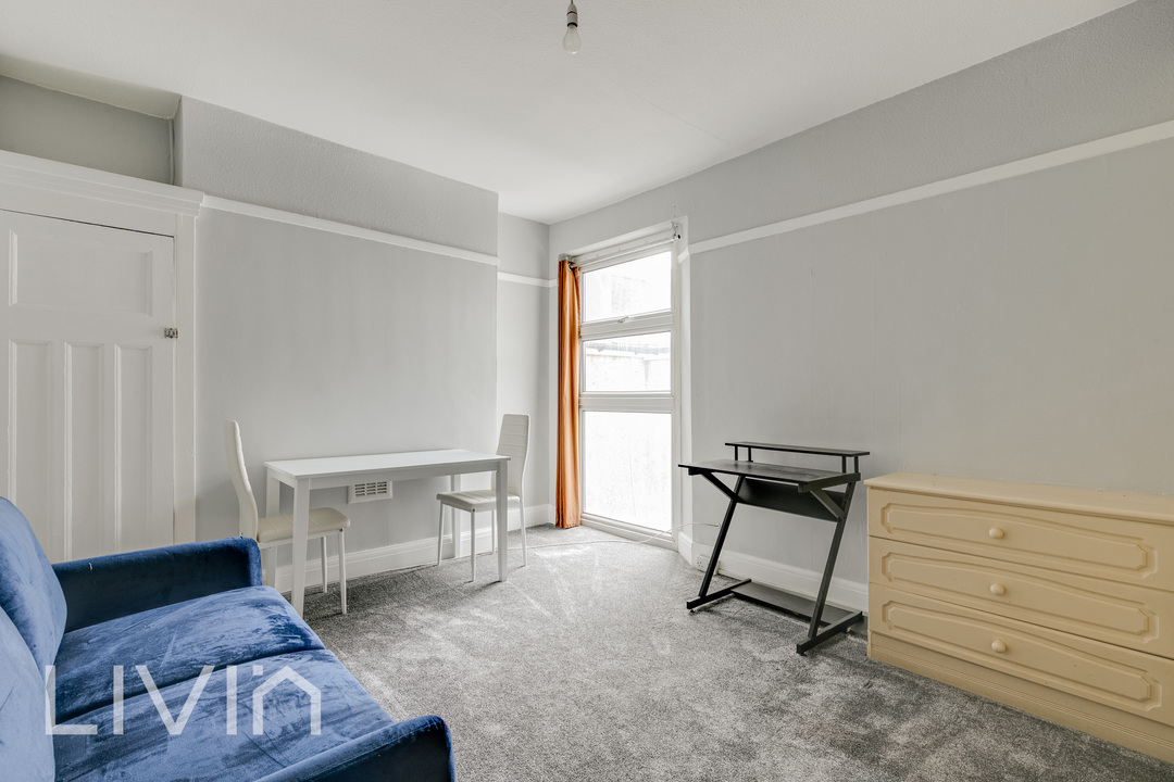 3 bed apartment for sale in Grange Road, London 5