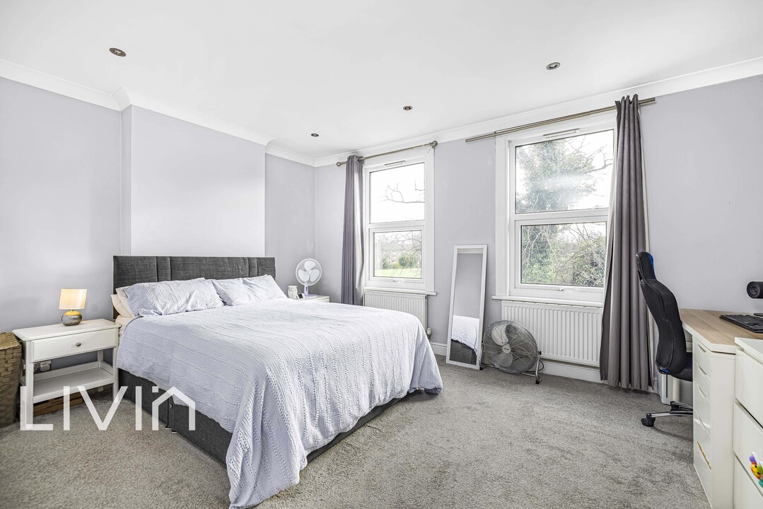 2 bed end of terrace house for sale in Ravenswood Road, Croydon 11