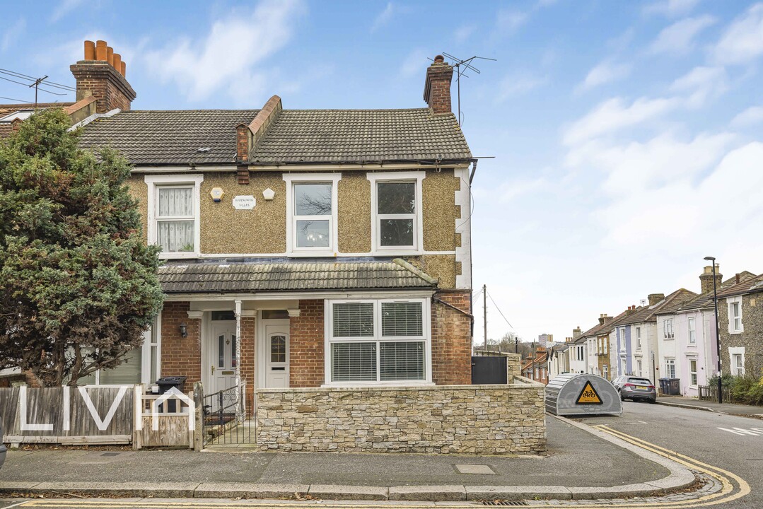 2 bed end of terrace house for sale in Ravenswood Road, Croydon  - Property Image 1