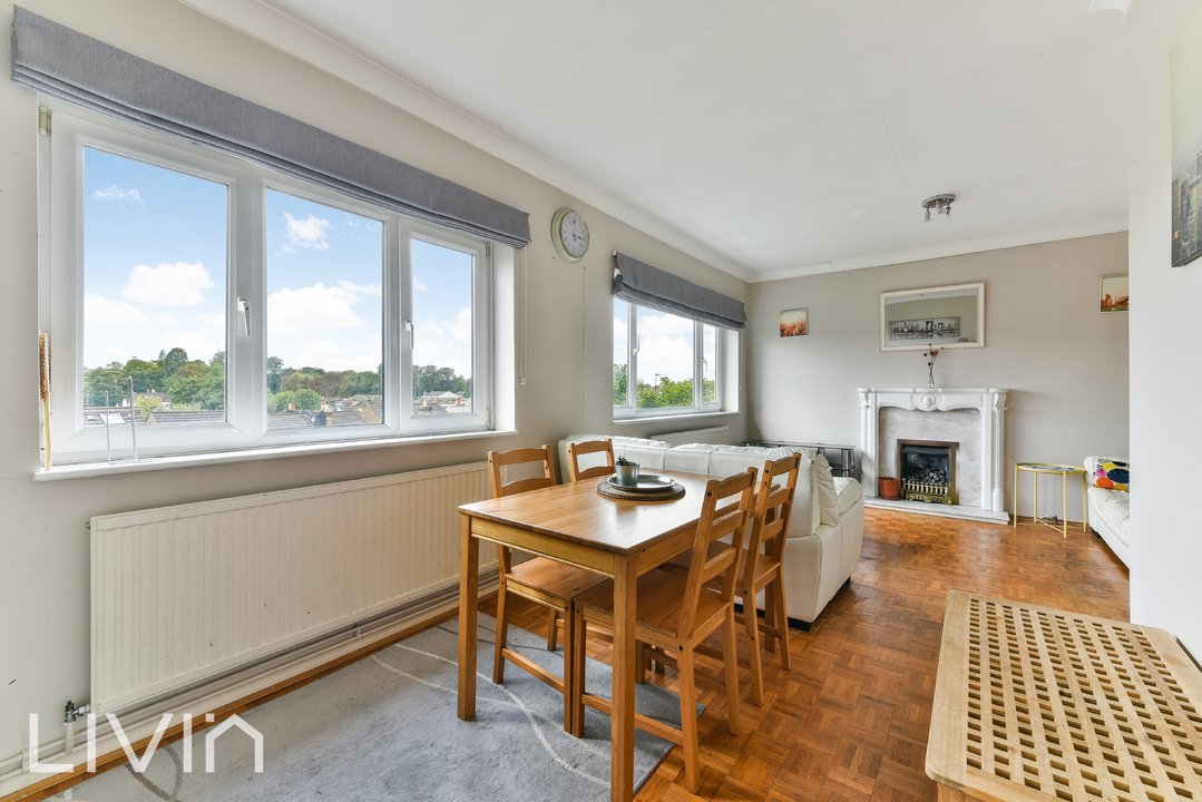 2 bed apartment to rent in Selsdon Road, South Croydon 3