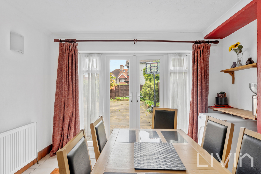 3 bed end of terrace house for sale in Beddington Lane, Croydon  - Property Image 6