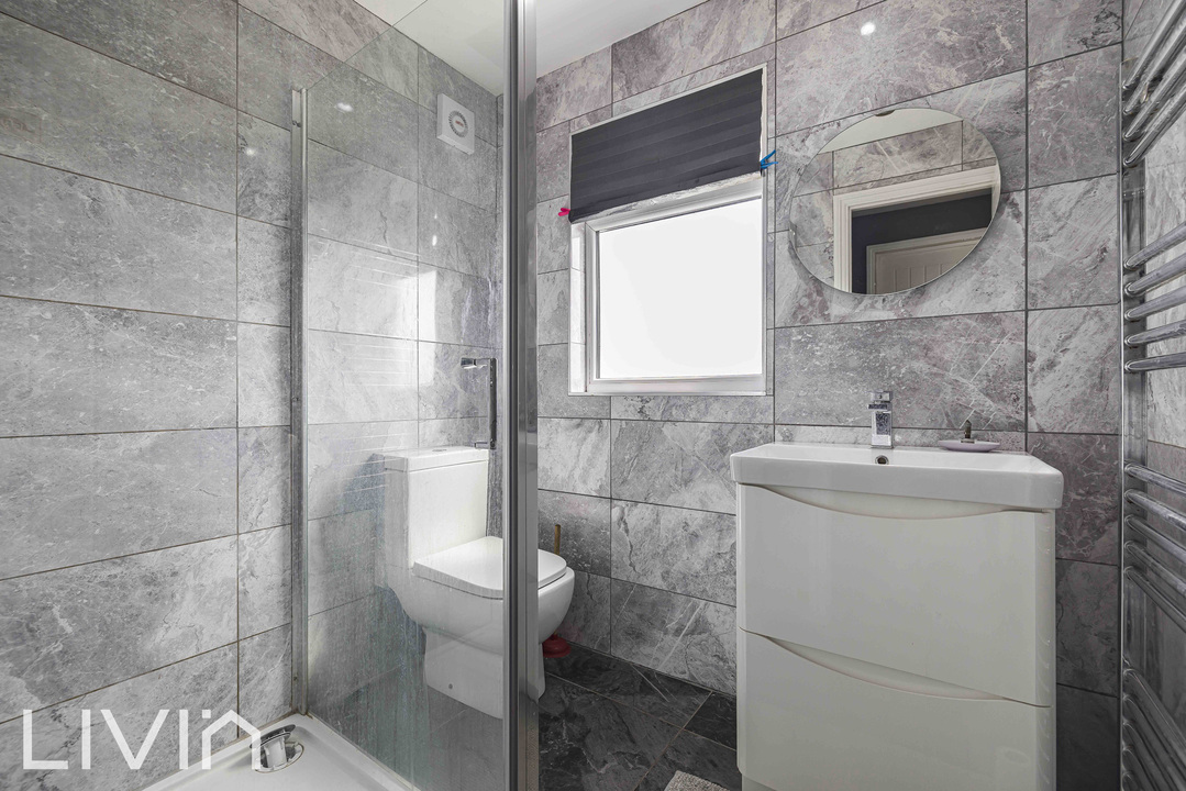 5 bed end of terrace house for sale in Almond Way, Mitcham  - Property Image 11