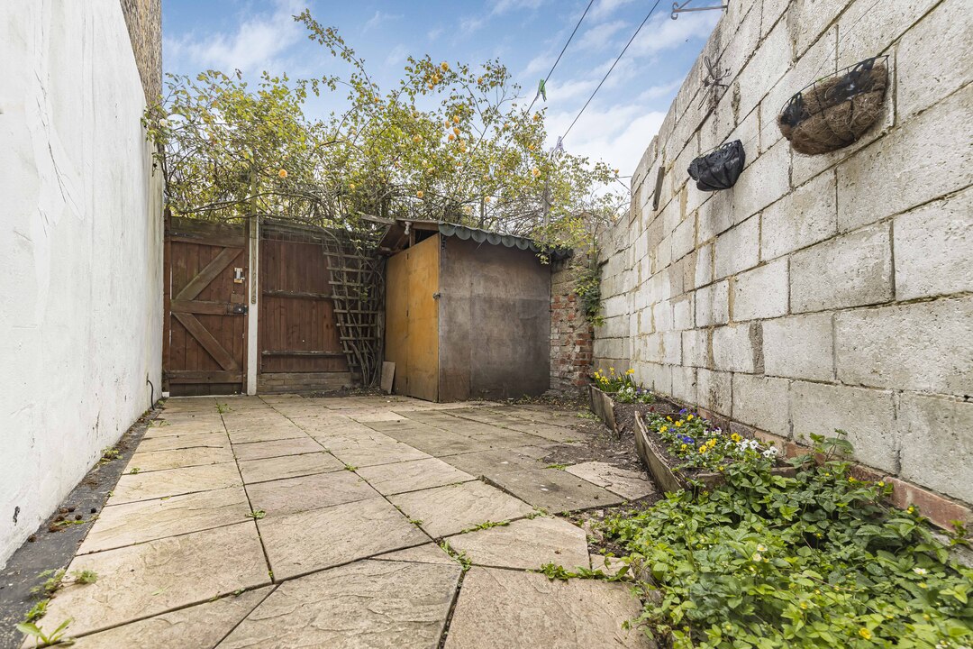 1 bed apartment for sale in Percy Road, South Norwood 9