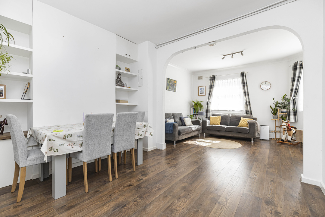 1 bed apartment for sale in Percy Road, London  - Property Image 2