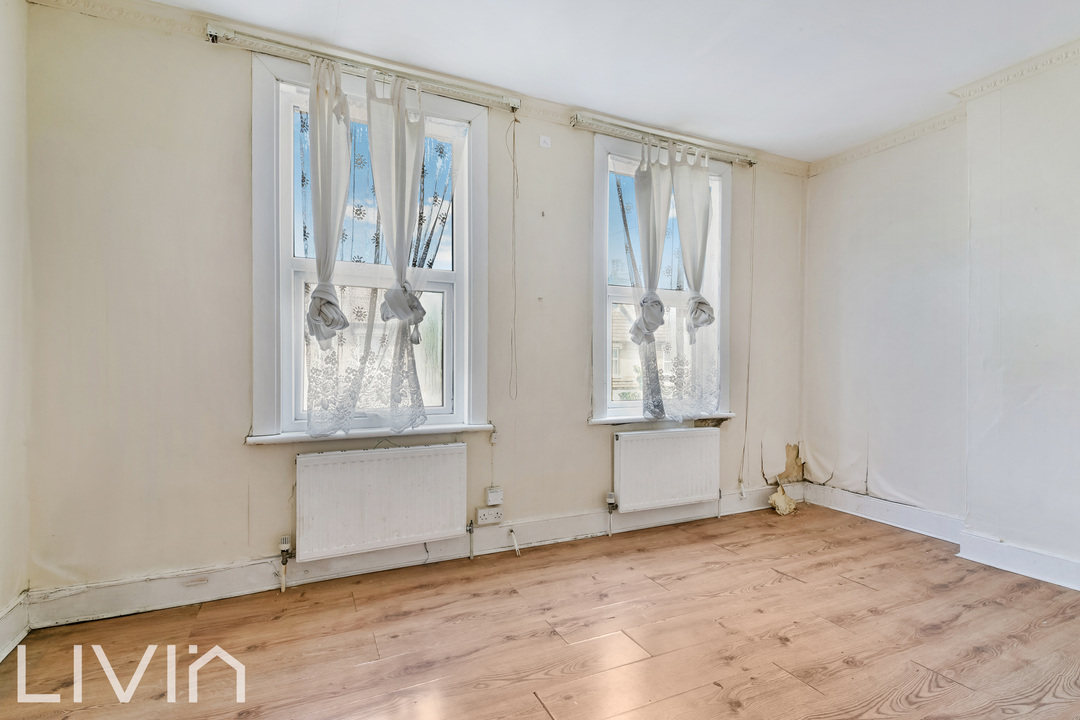 2 bed apartment for sale in Arundel Road, Croydon 1