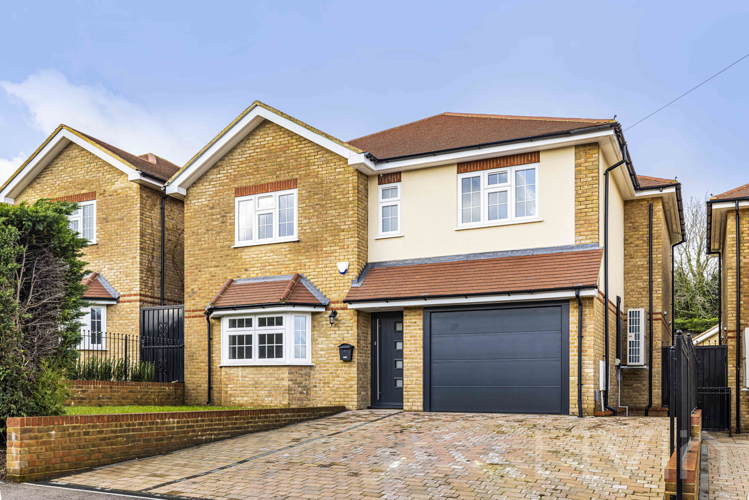 4 bed detached house for sale in The Wend, Coulsdon  - Property Image 1