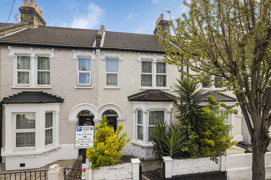3 bed terraced house for sale in Selkirk Road, London  - Property Image 18