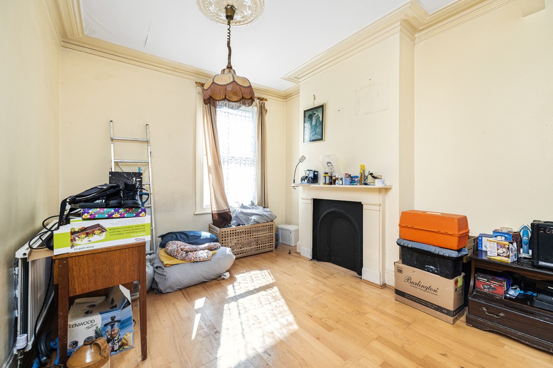 3 bed terraced house for sale in Selkirk Road, London  - Property Image 6