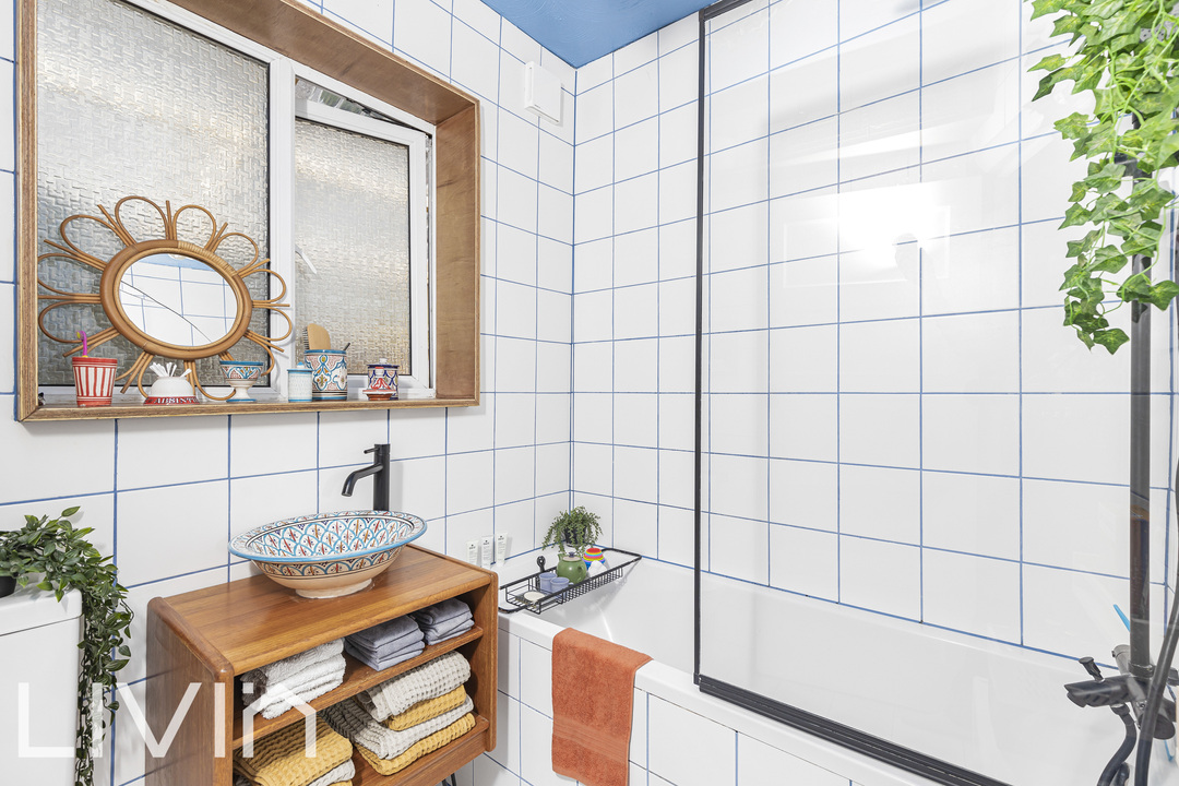 2 bed maisonette for sale in The Gardens, London  - Property Image 19