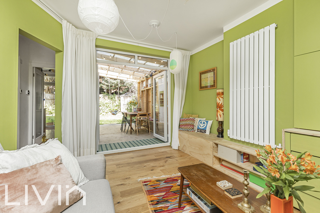2 bed maisonette for sale in The Gardens, London 1