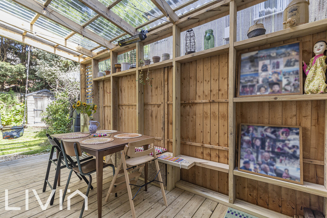 2 bed maisonette for sale in The Gardens, London 2