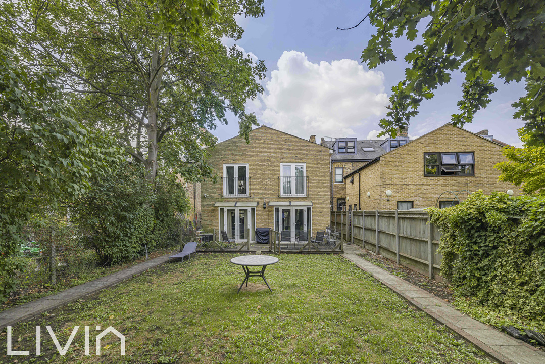 2 bed apartment for sale in Longley Road, London 7