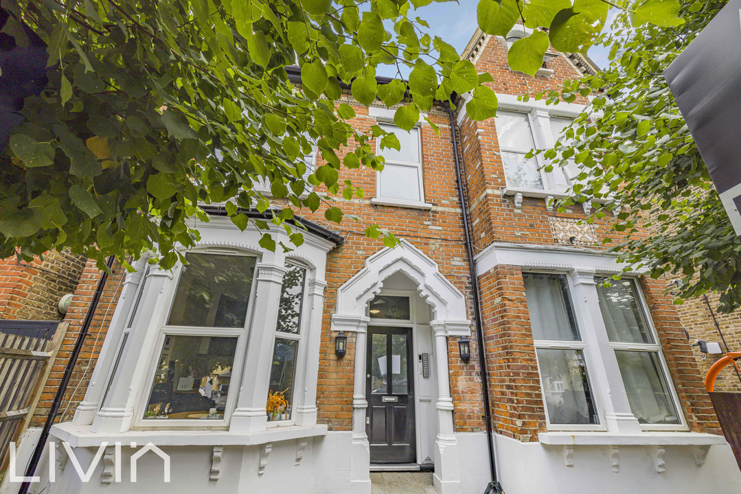 2 bed apartment for sale in Longley Road, London - Property Image 1