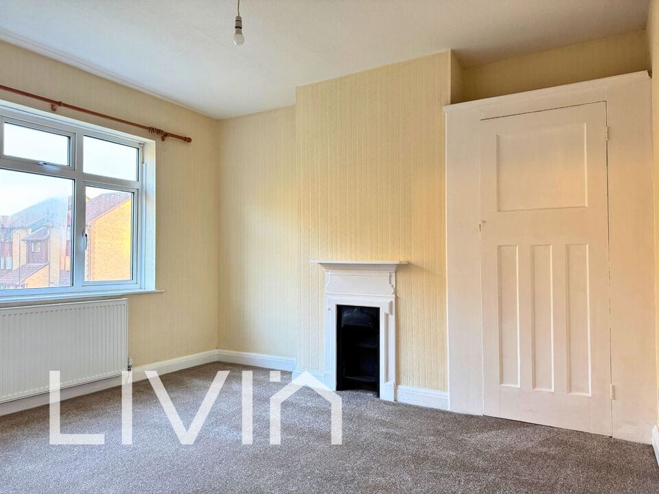 3 bed end of terrace house to rent in Beckford Road, Croydon  - Property Image 7