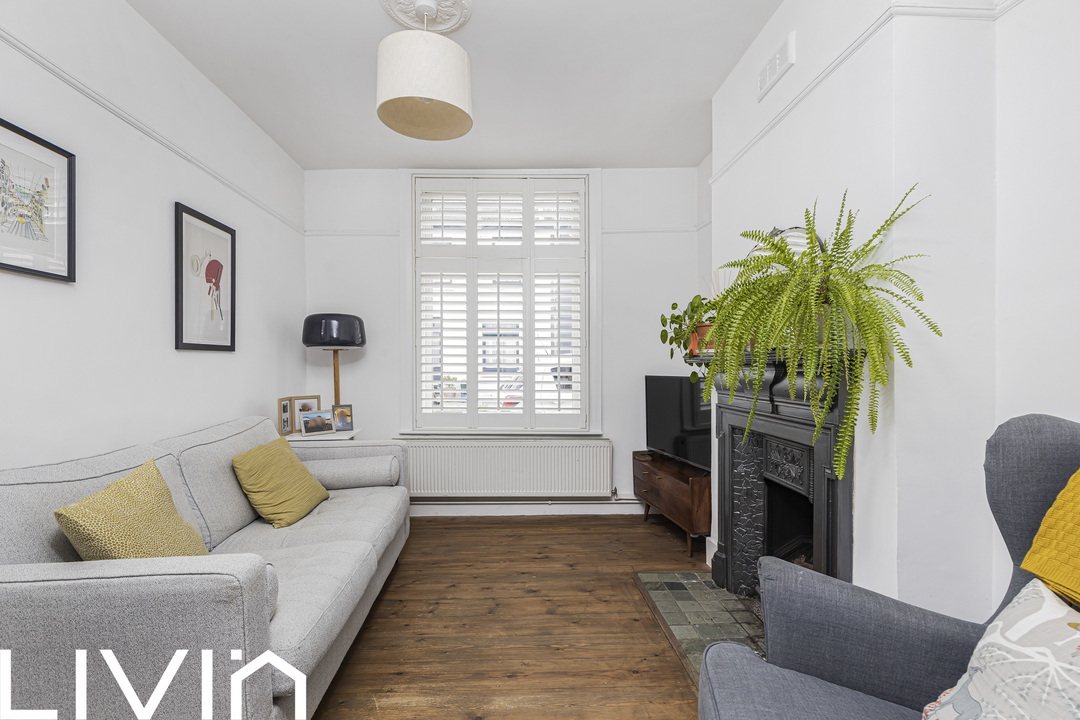 3 bed terraced house for sale in Percy Road, London 2