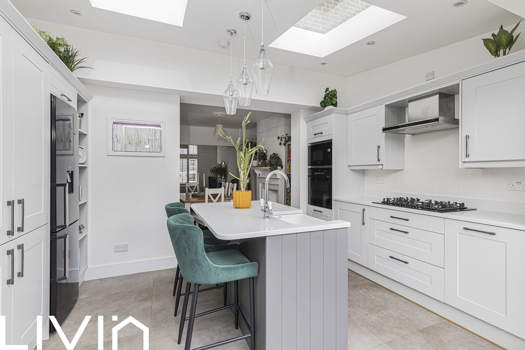 3 bed terraced house for sale in Percy Road, London 5