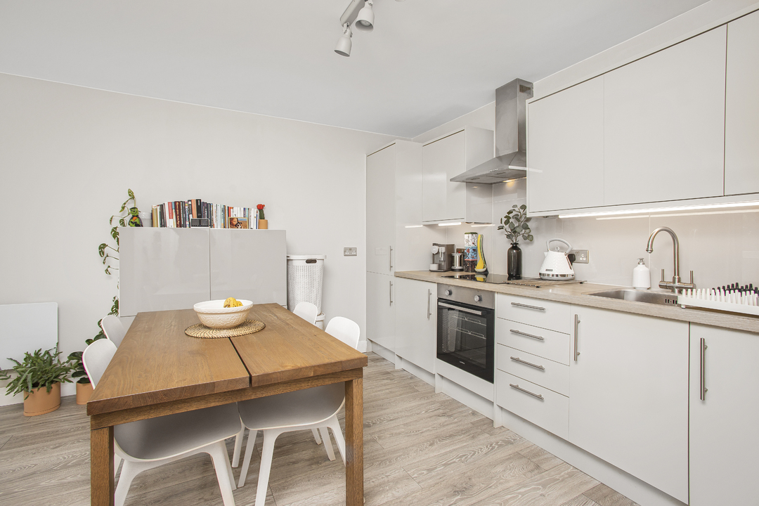 2 bed apartment for sale in Palace Court, Thornton Heath  - Property Image 4