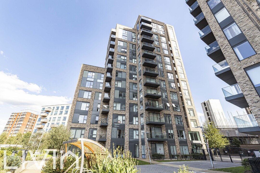 1 bed apartment for sale in Cherry Orchard Road, Croydon 13