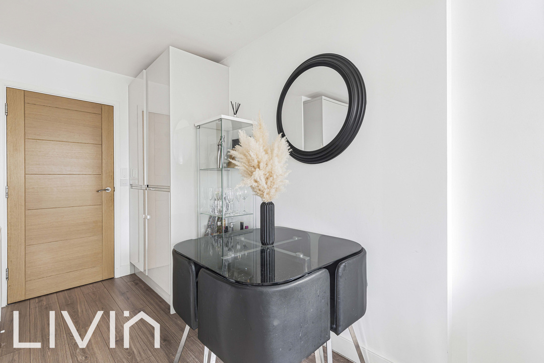 3 bed apartment to rent in Canmore Court, Croydon  - Property Image 6