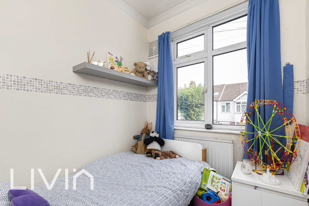 4 bed terraced house for sale in St. Olaves Walk, London  - Property Image 13