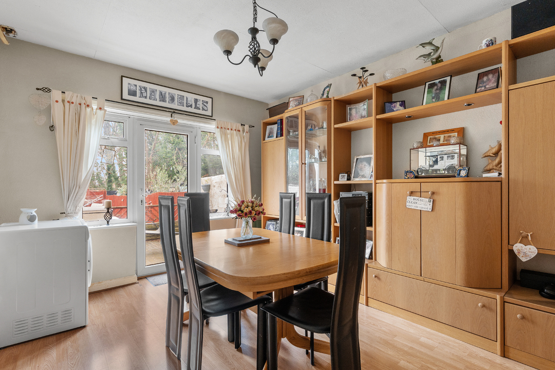 4 bed terraced house for sale in Verdayne Avenue, Shirley  - Property Image 4