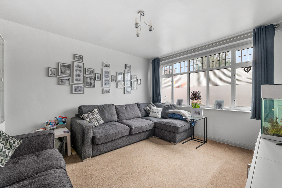 4 bed terraced house for sale in Verdayne Avenue, Shirley 1