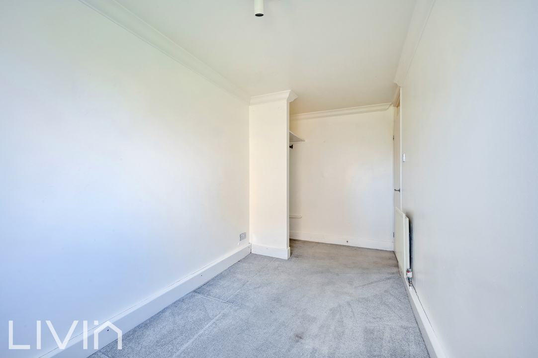 2 bed apartment for sale in Bramley Hill, South Croydon 6
