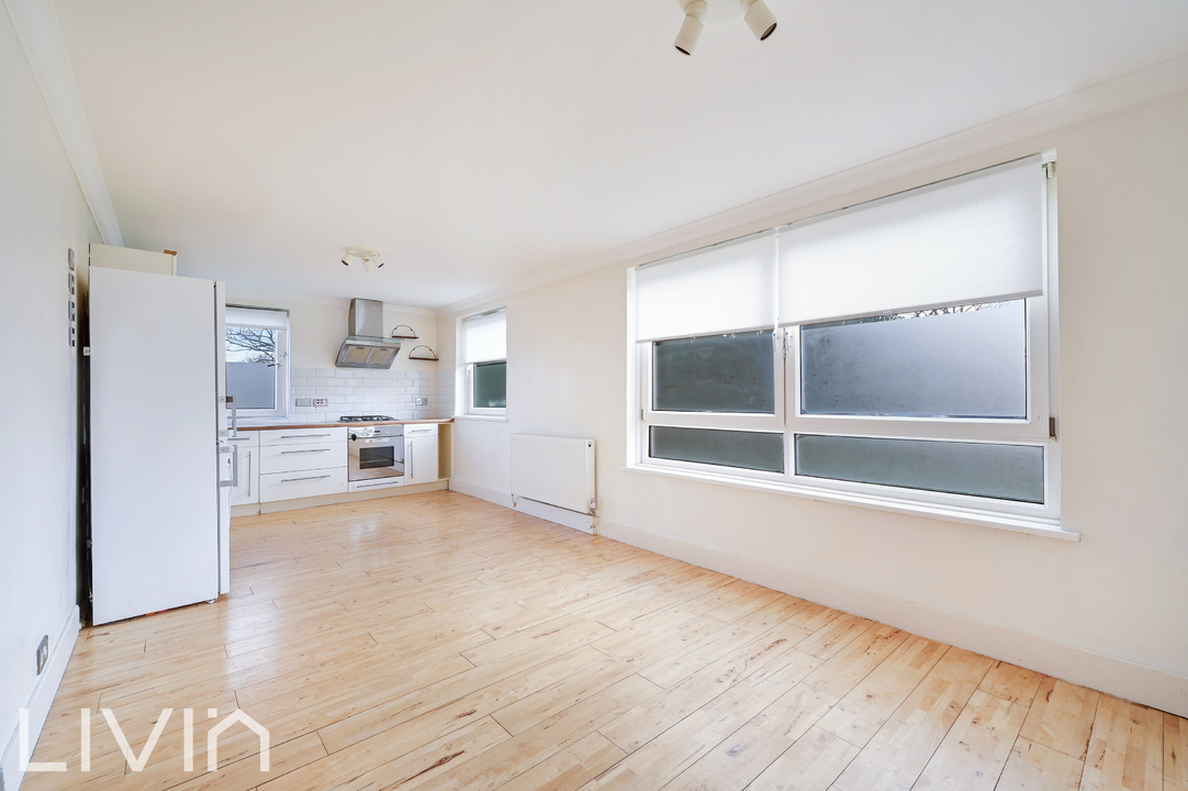 2 bed apartment for sale in Bramley Hill, South Croydon 3