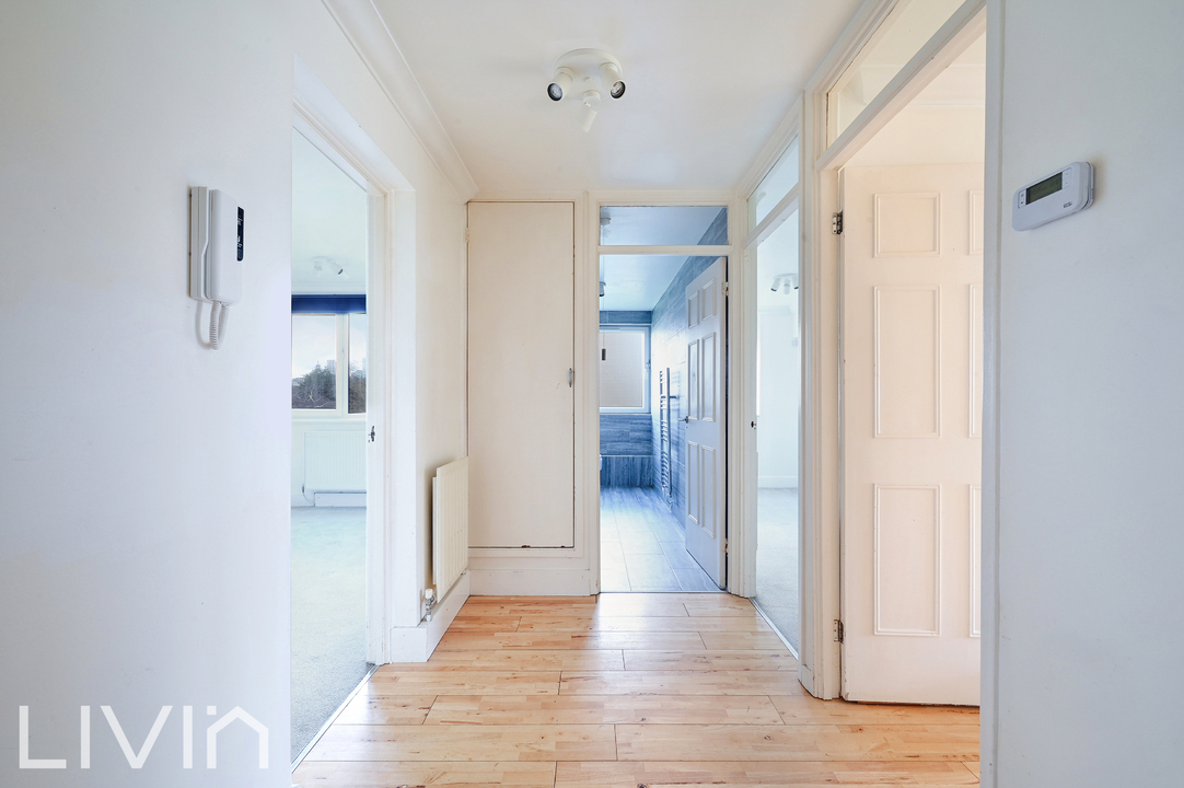 2 bed apartment for sale in Bramley Hill, South Croydon 9