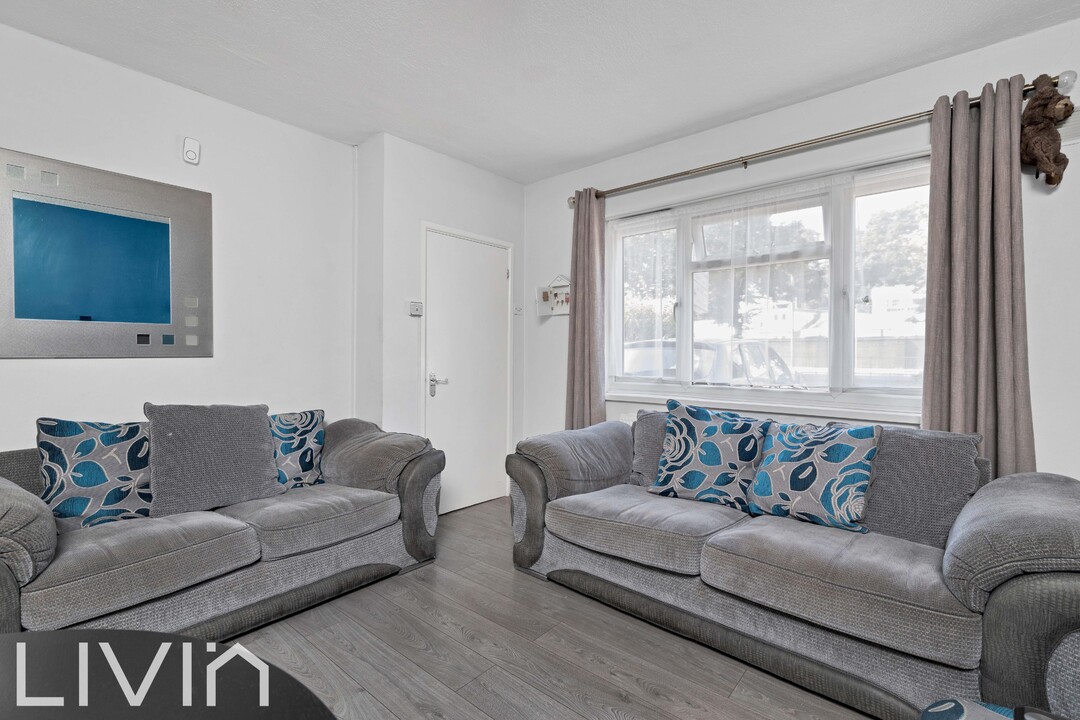 3 bed end of terrace house for sale in Old Town, Croydon  - Property Image 2