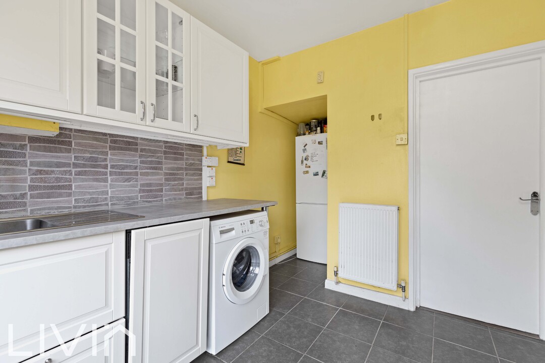 3 bed end of terrace house for sale in Old Town, Croydon  - Property Image 7