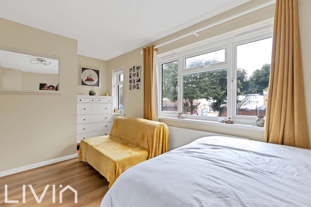 3 bed end of terrace house for sale in Old Town, Croydon  - Property Image 11