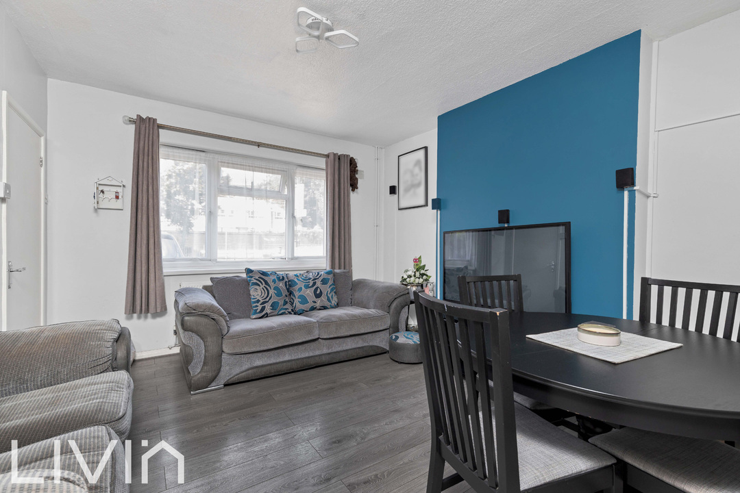 3 bed end of terrace house for sale in Old Town, Croydon  - Property Image 3