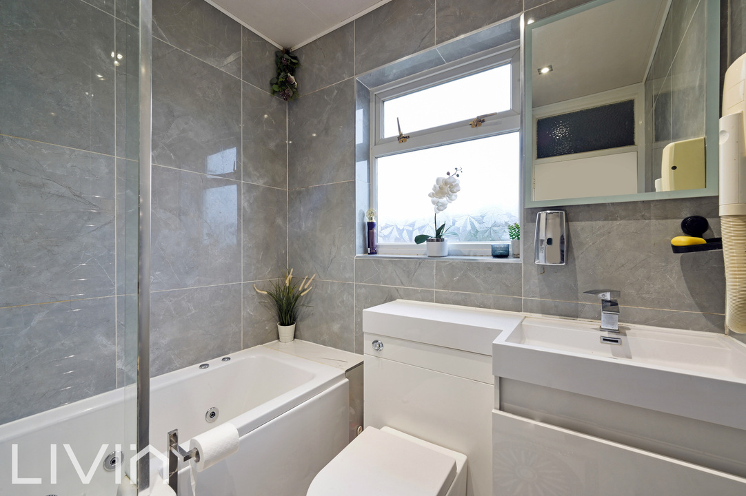 3 bed terraced house for sale in Alderton Road, Croydon 11