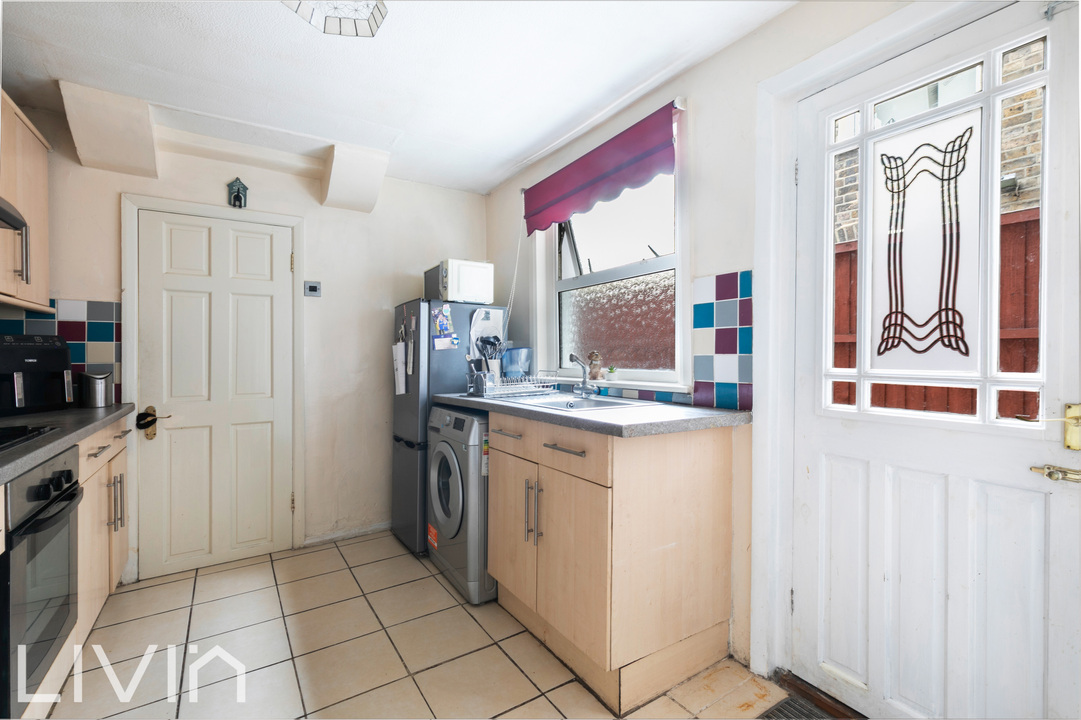 3 bed end of terrace house for sale in Laud Street, Croydon  - Property Image 7