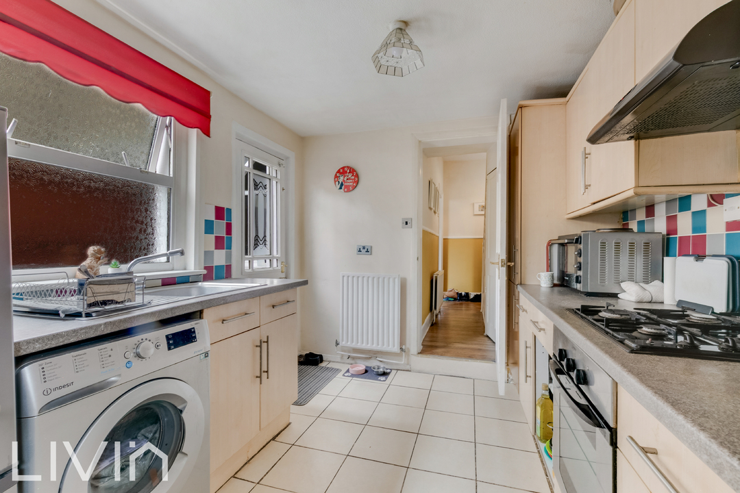3 bed end of terrace house for sale in Laud Street, Croydon  - Property Image 8