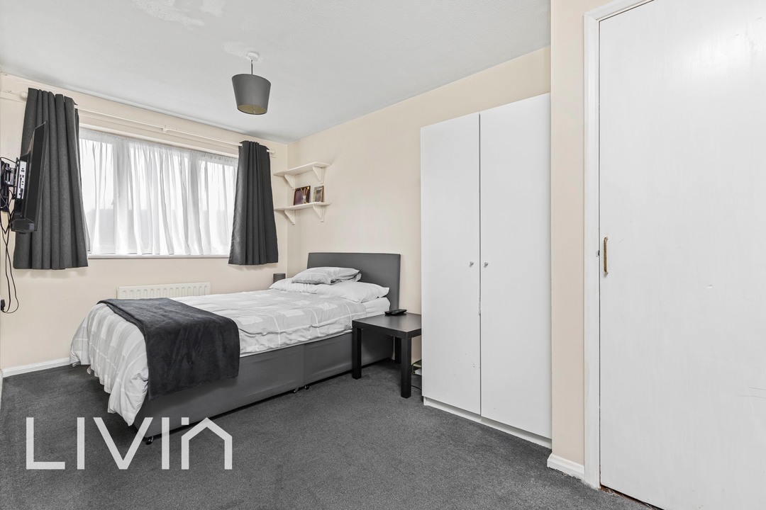 3 bed house for sale in Adams Way, Croydon  - Property Image 14