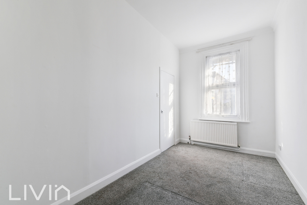 1 bed apartment to rent in Chatsworth Road, Croydon 4