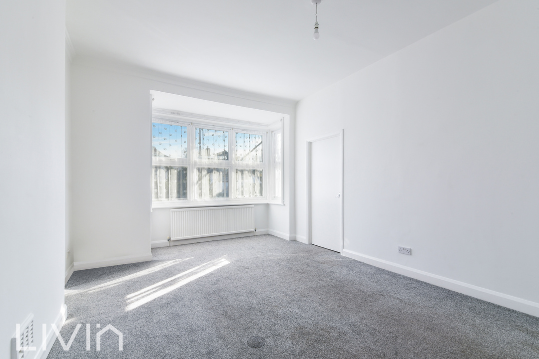 1 bed apartment to rent in Chatsworth Road, Croydon 2