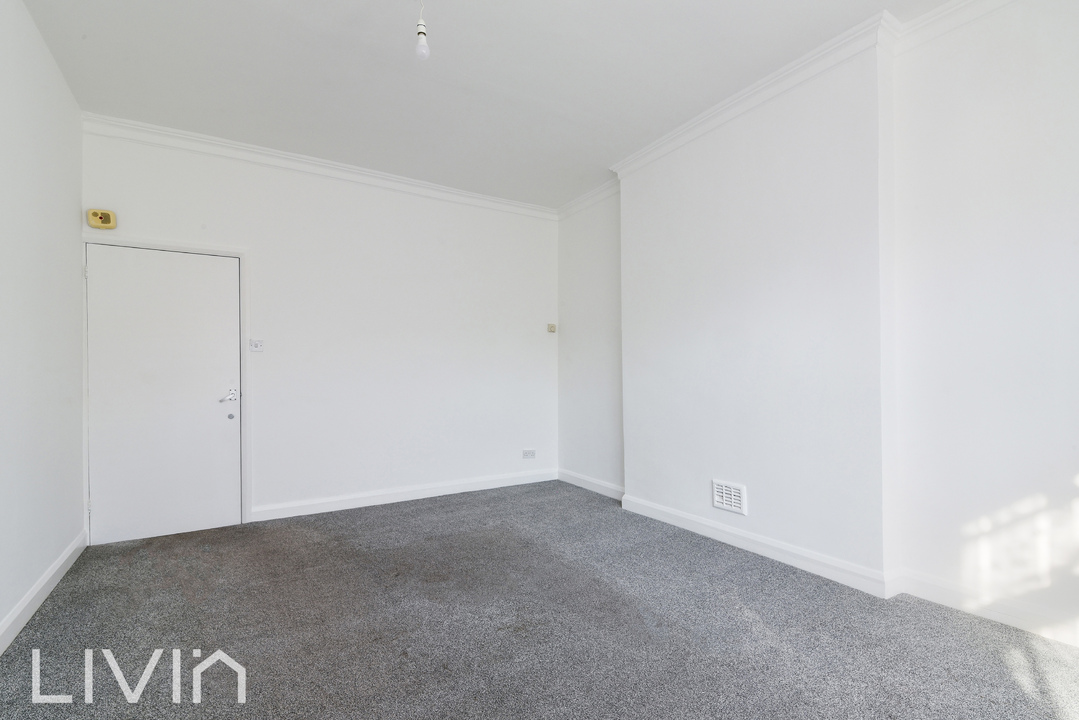 1 bed apartment to rent in Chatsworth Road, Croydon 1