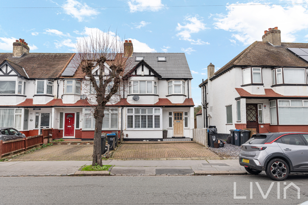 5 bed end of terrace house for sale in Davidson Road, Croydon  - Property Image 1