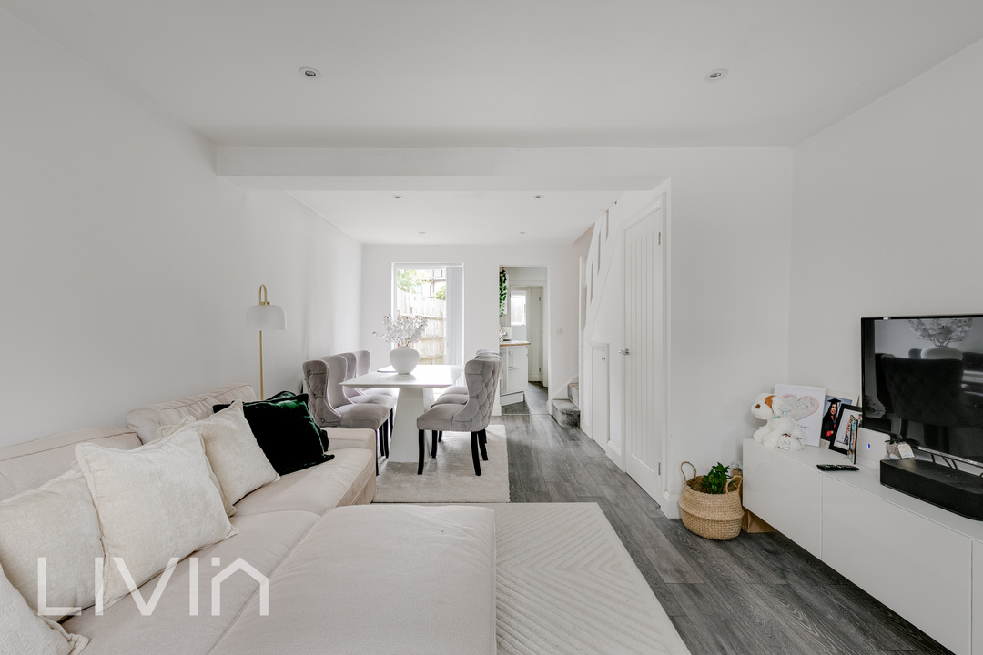 2 bed end of terrace house for sale in Queen Street, CROYDON 3