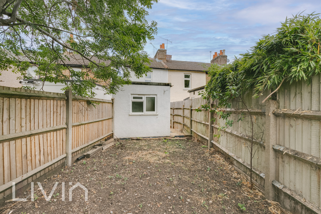 2 bed end of terrace house for sale in Queen Street, CROYDON  - Property Image 8
