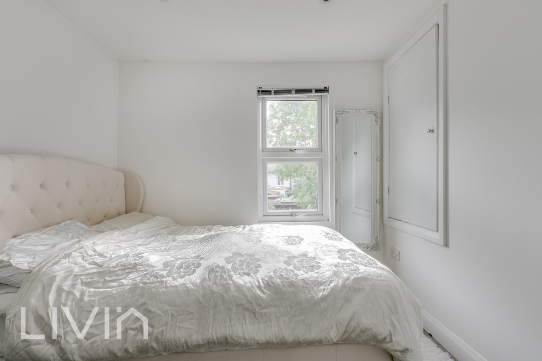 2 bed end of terrace house for sale in Queen Street, CROYDON 10