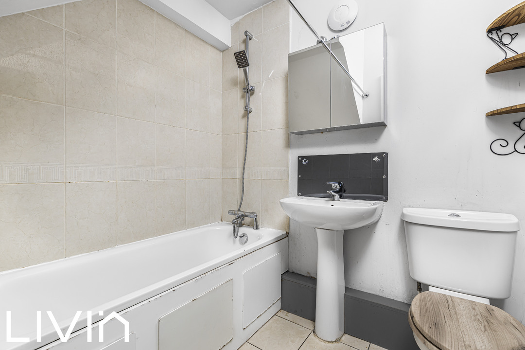 2 bed apartment for sale in Whitehorse Road, Croydon  - Property Image 15