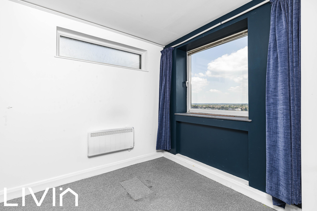 2 bed apartment to rent in Whitehorse Road, Croydon 6