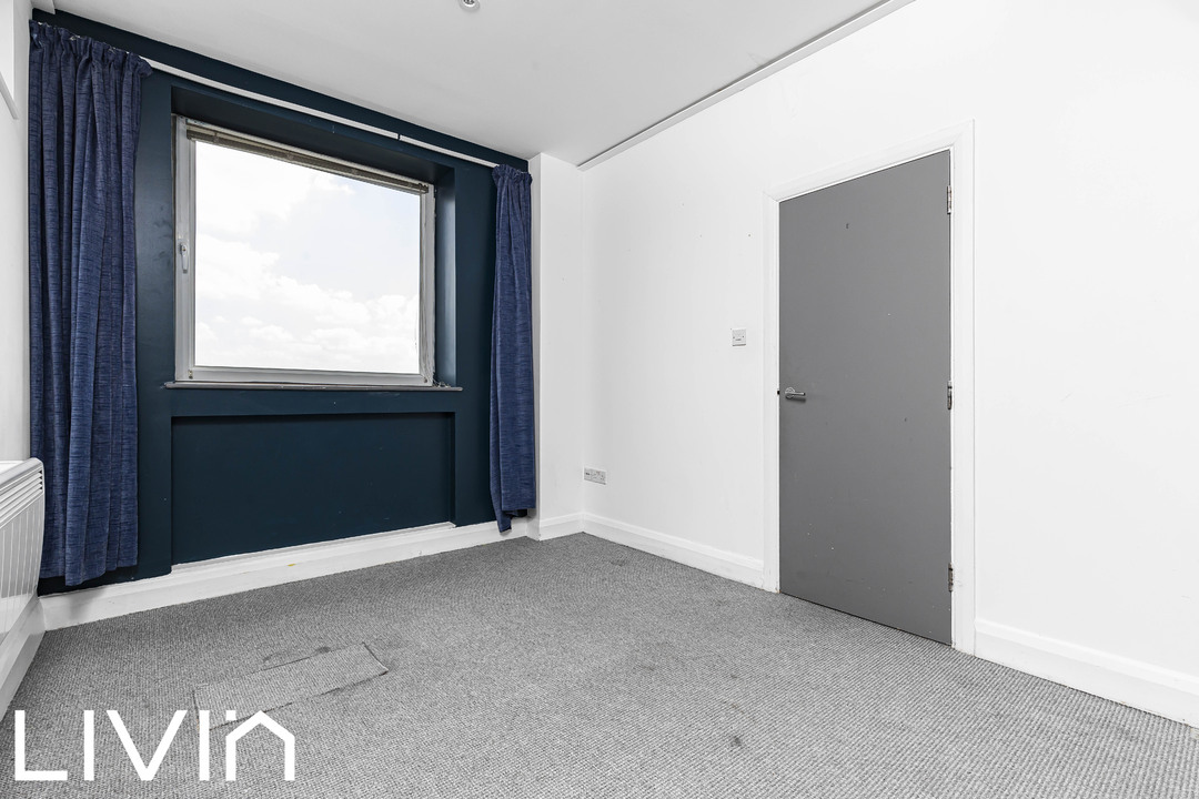 2 bed apartment to rent in Whitehorse Road, Croydon  - Property Image 8