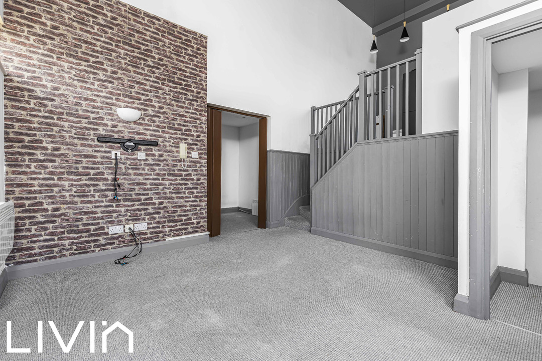 2 bed apartment to rent in Whitehorse Road, Croydon 1