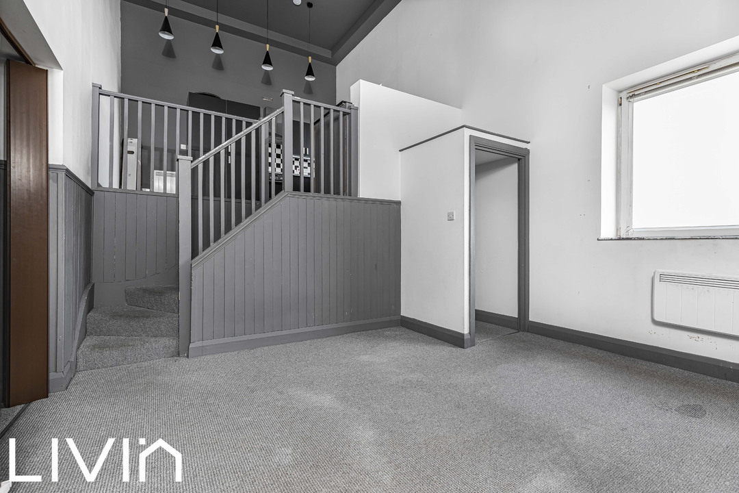 2 bed apartment to rent in Whitehorse Road, Croydon 4