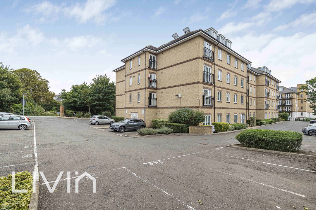 2 bed apartment for sale in Worcester Close, London  - Property Image 17